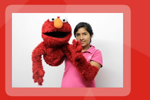 Titeres gigantes y teatrinos inflables para fiestas infantiles.